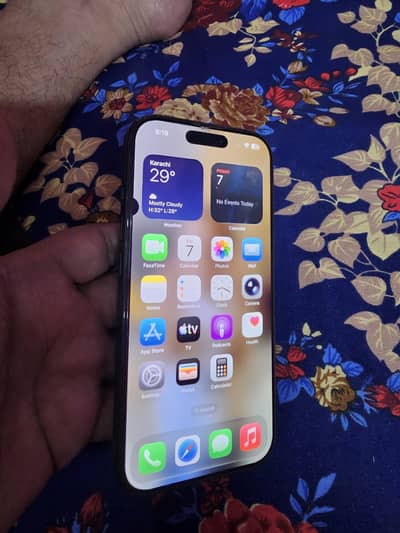 Apple iPhone 16 Pro