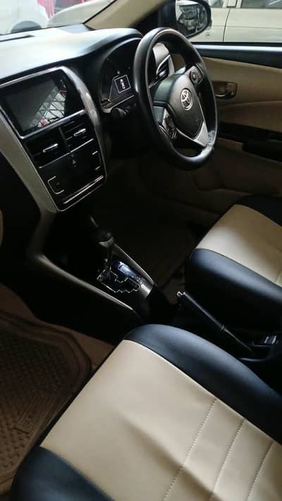 toyota yaris 1.5 ATIV X full option