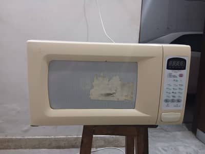 Non Repaired, Genuine and Fully Working Oven in Reasonable Price.