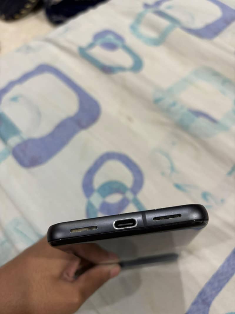 Google Pixel 8 5