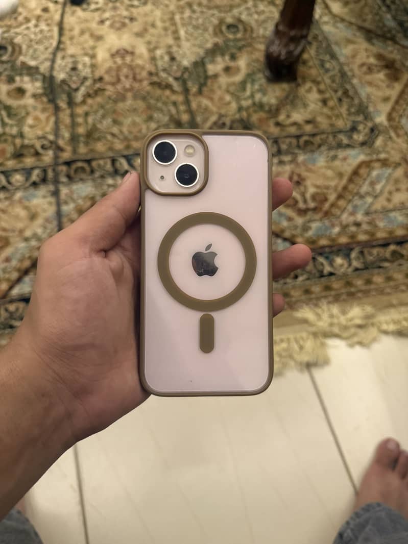 Apple iPhone 13 4