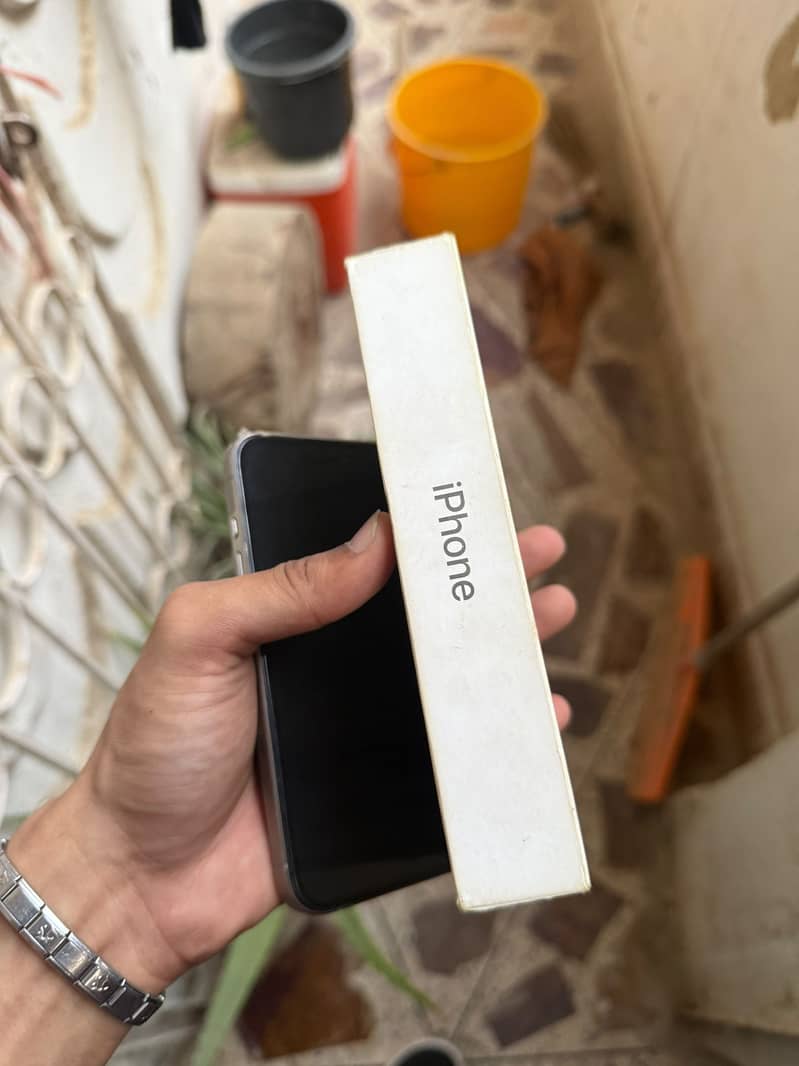 Apple iPhone 15 Pro 1