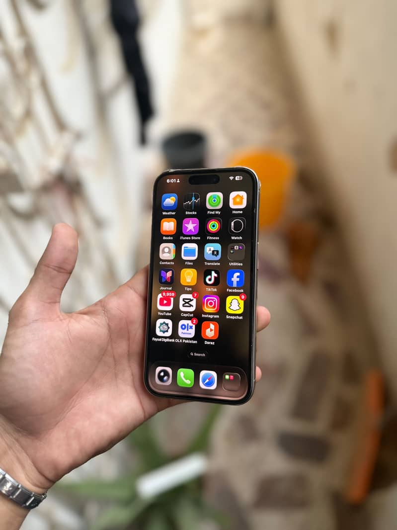 Apple iPhone 15 Pro 8