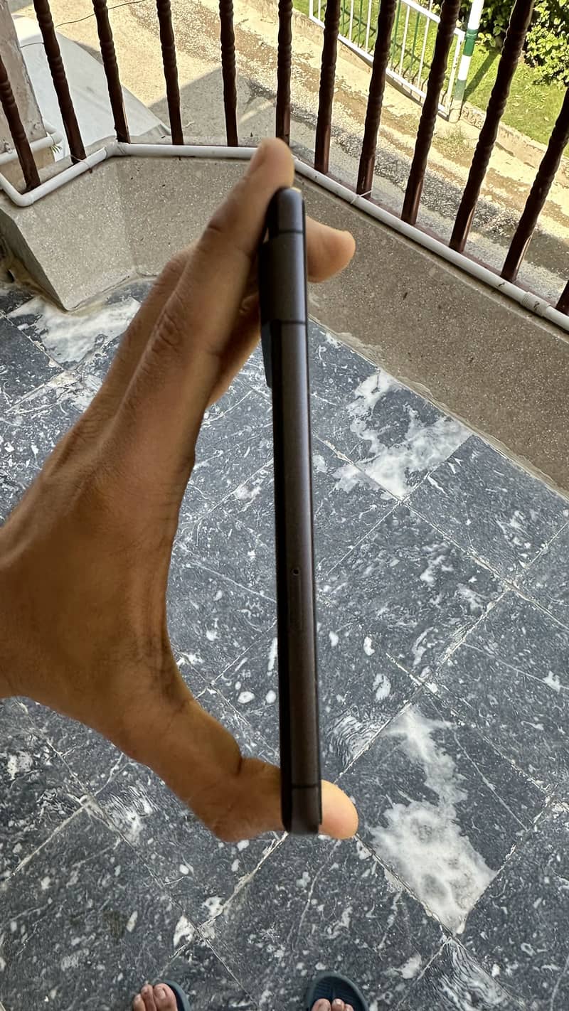 Google Pixel 7 4