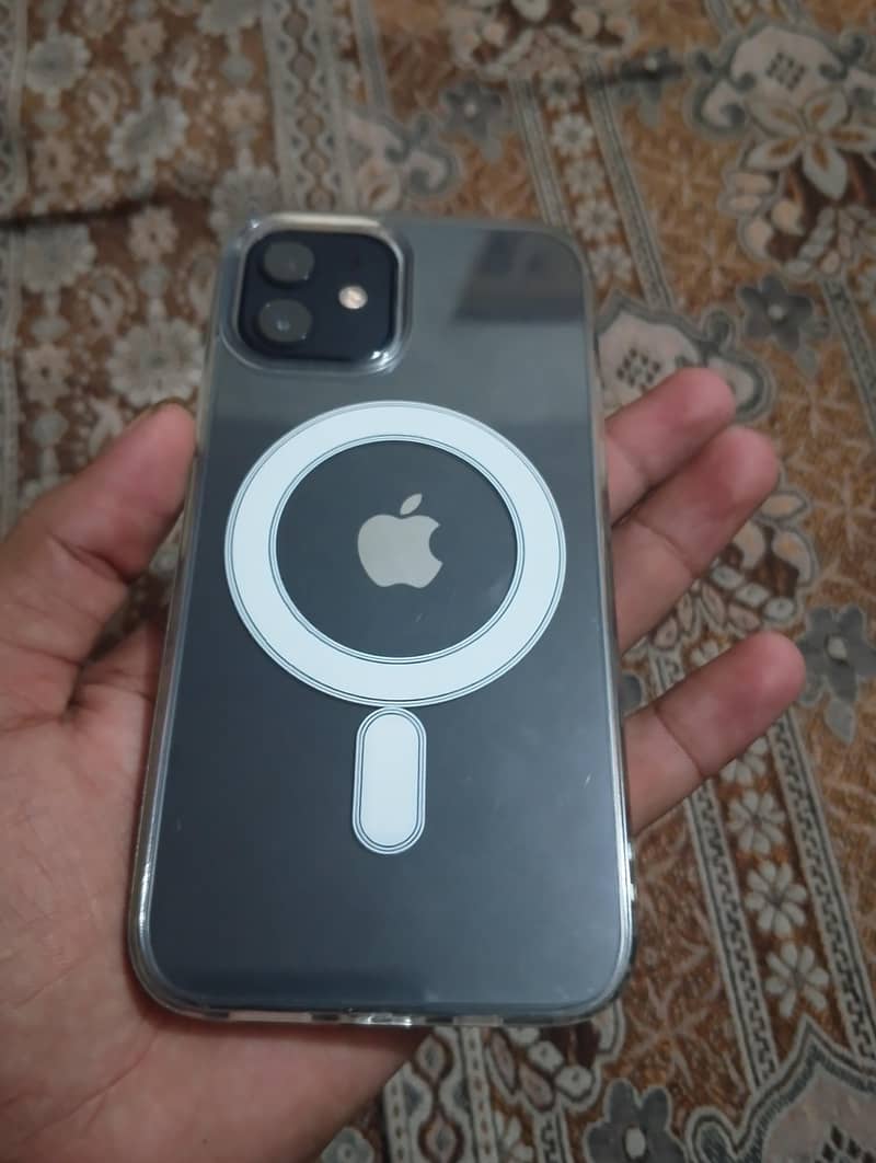 Apple iPhone 12 1
