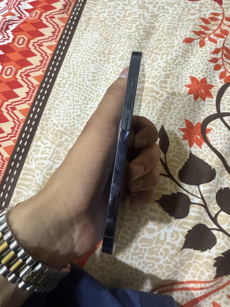 Apple iPhone 12 Pro 2