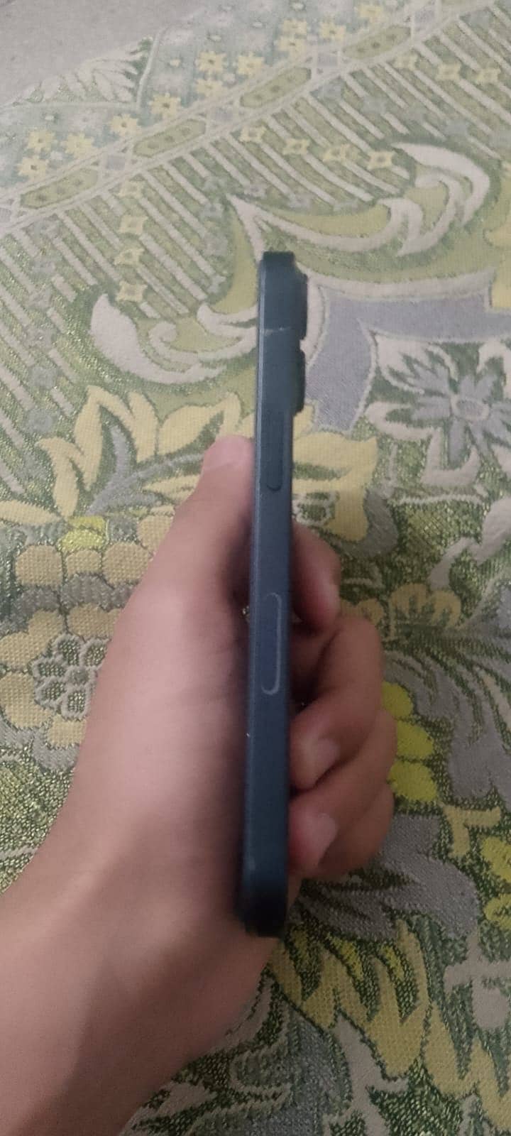 Apple iPhone 13 1