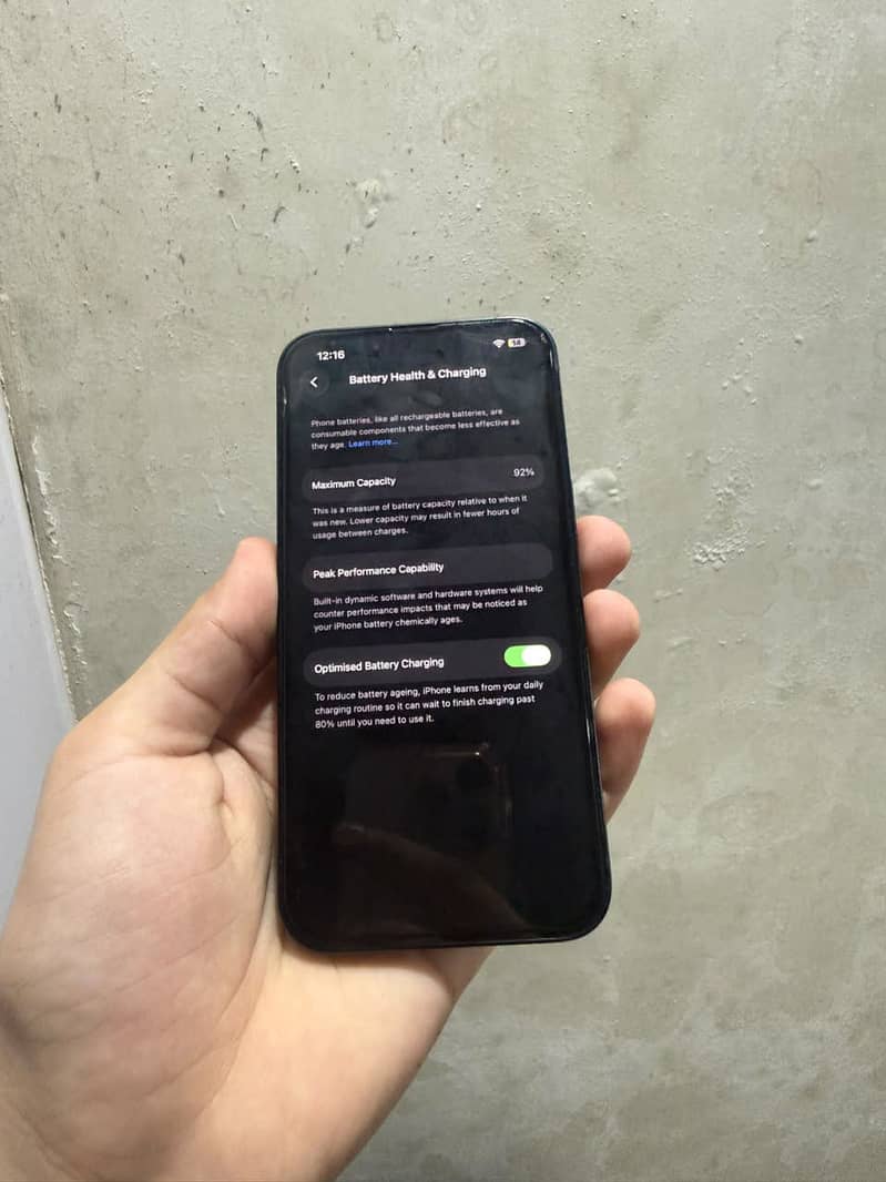 Apple iPhone 14 4