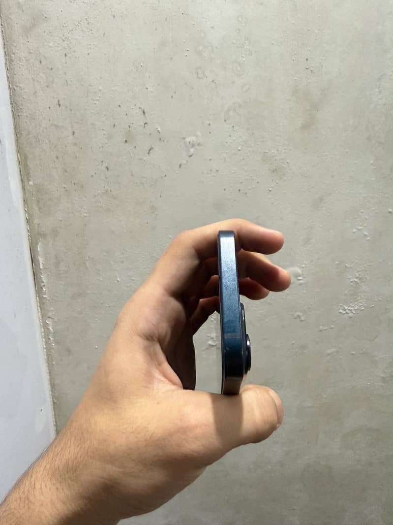 Apple iPhone 14 5