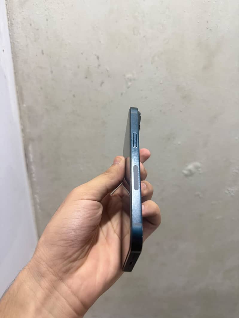 Apple iPhone 14 8