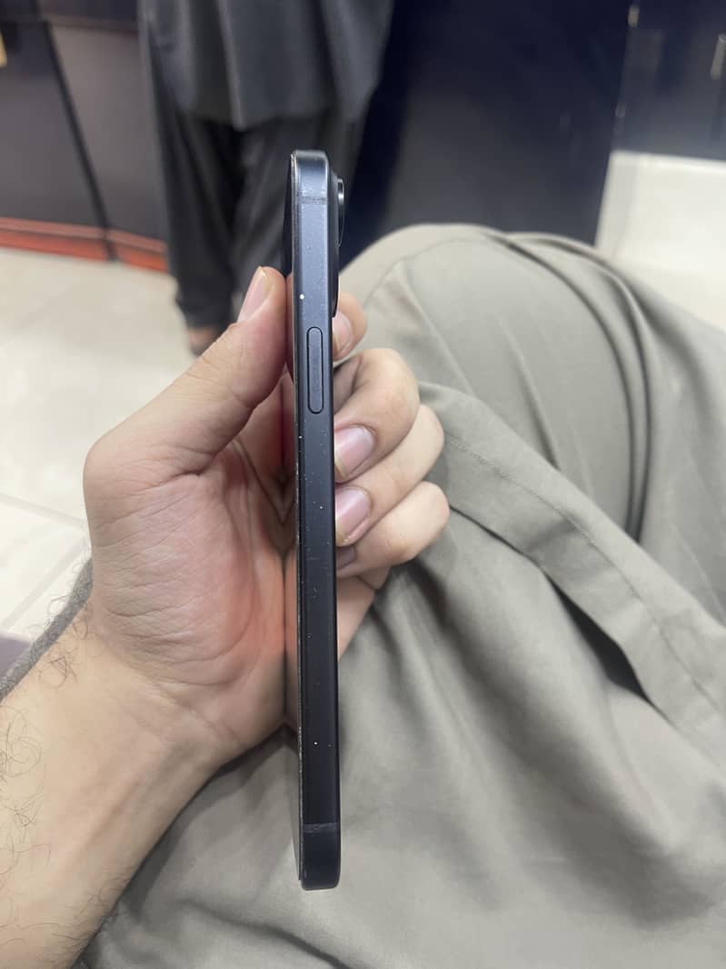 Apple iPhone 15 plus 1