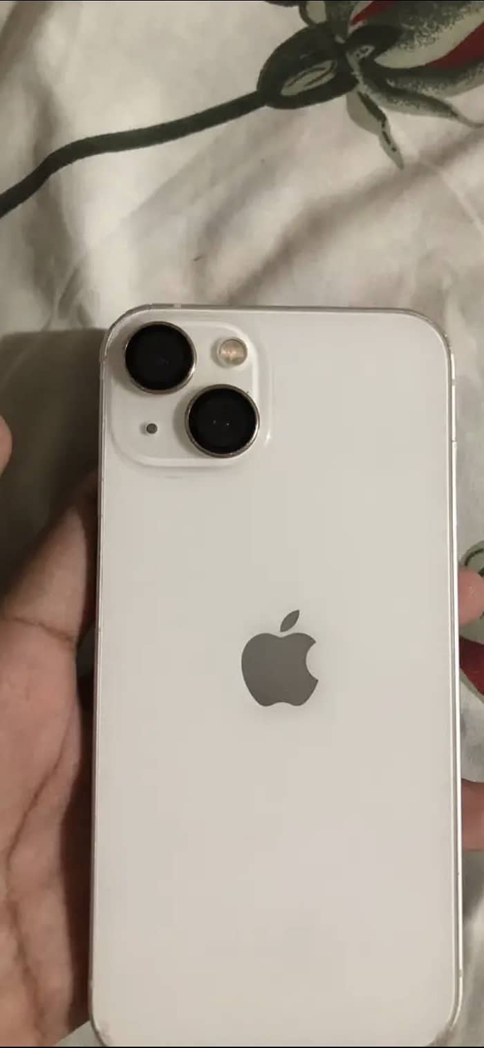 Apple iPhone 13 3