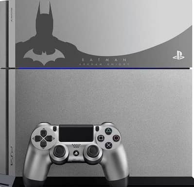 Limited Arkham Knight edition PS4- 3 controllers included
