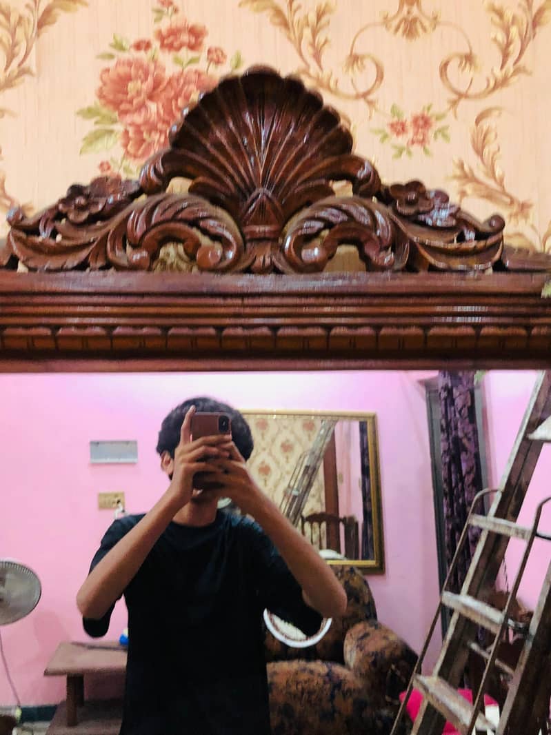 Dressing  mirror table 4