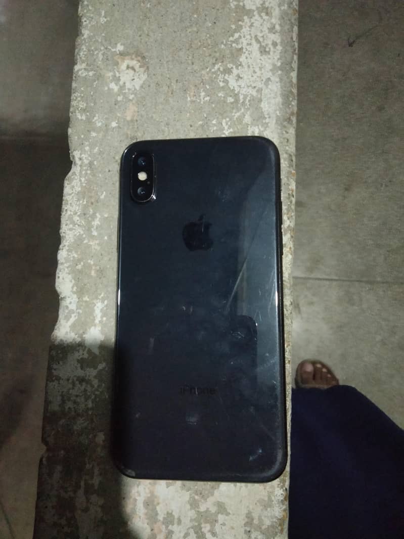 Apple iPhone X 4