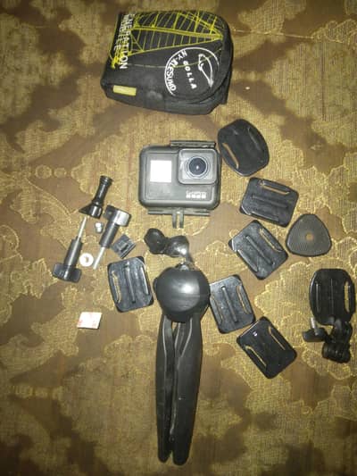 GoPro Hero 7 Black Edition | Full Accessories | Excellent Working