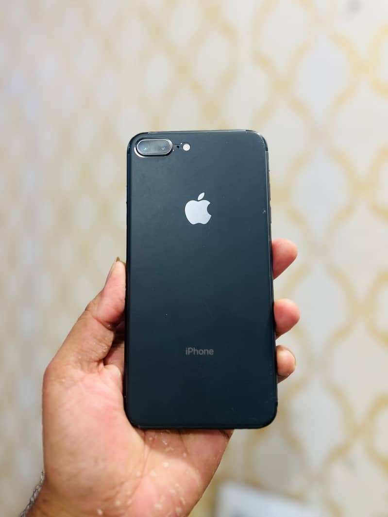 Apple iPhone 8 Plus 0