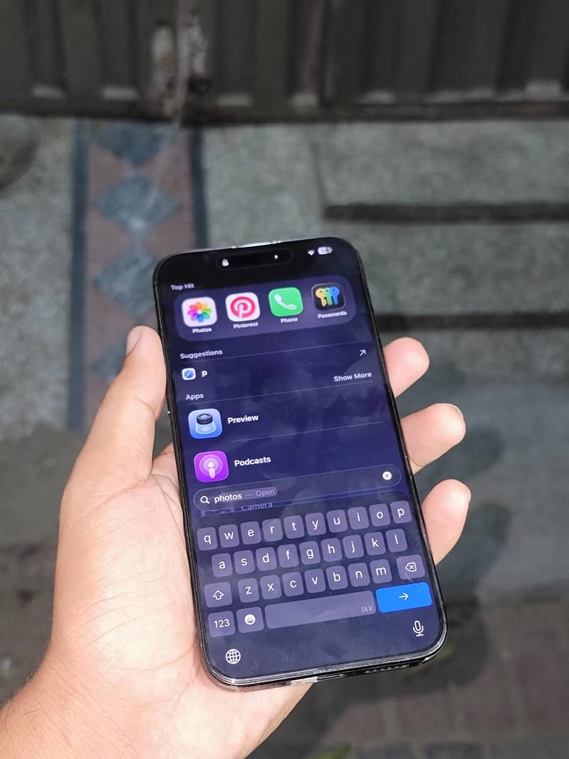 Apple iPhone 15 Pro Max 2