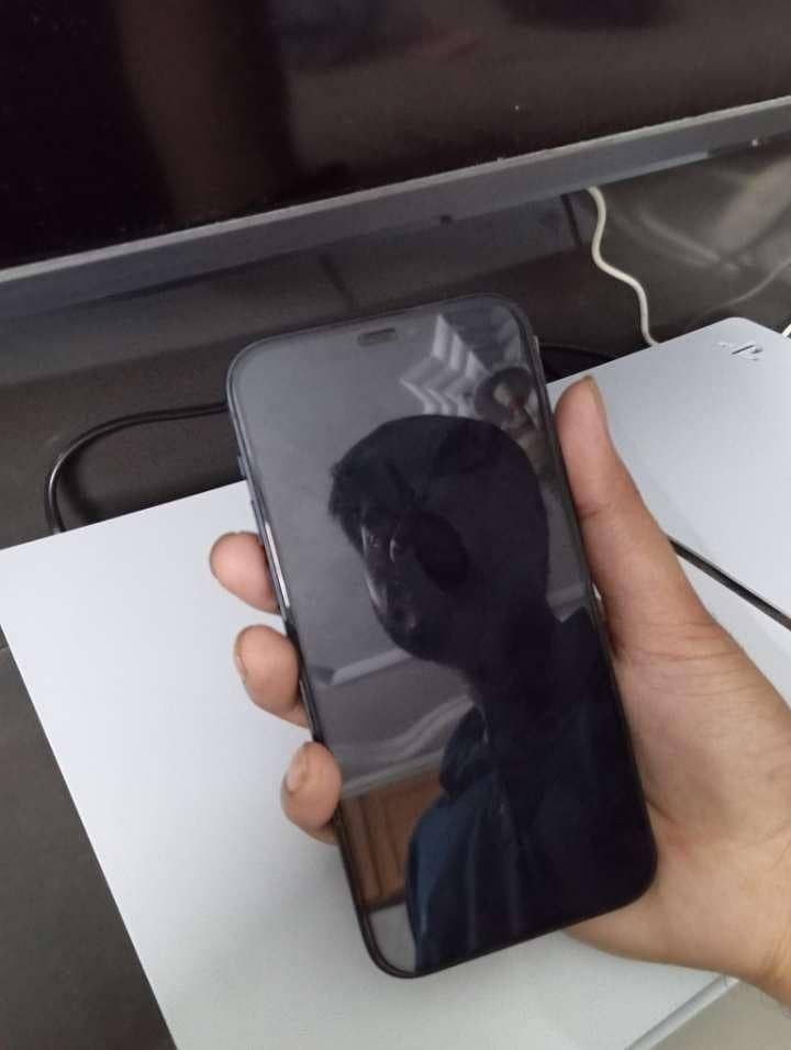 Apple iPhone 12 3