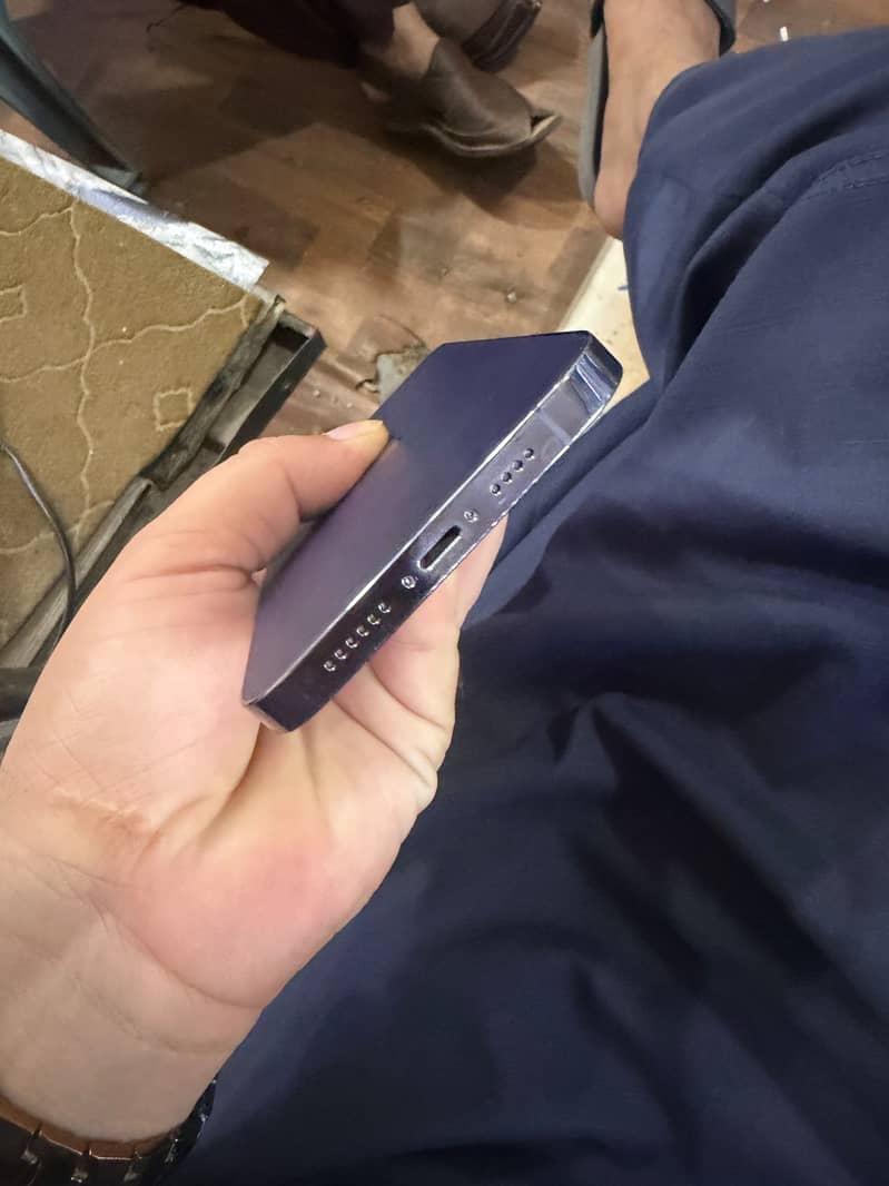 Apple iPhone 14 Pro Max 2