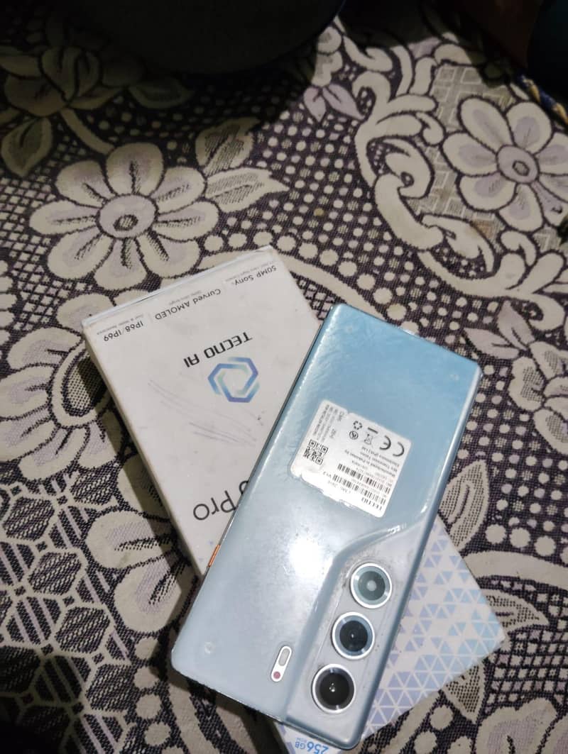 Tecno CAMON 40 Pro 2