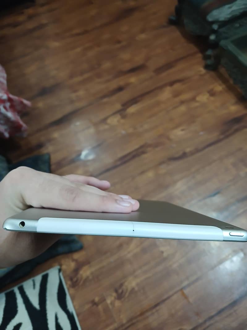 iPad 5th gen 2017 4