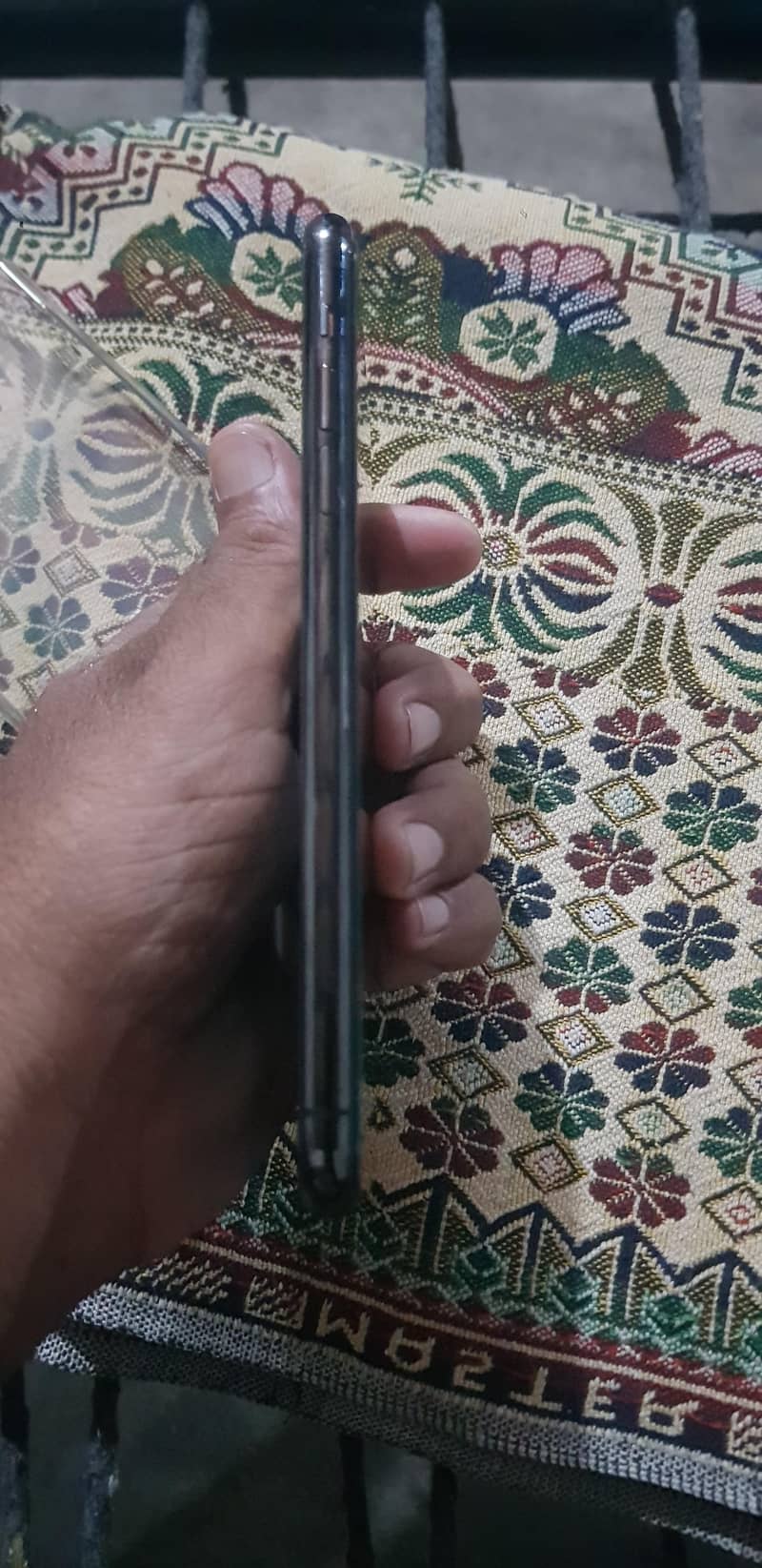 Apple iPhone 11 Pro Max 2