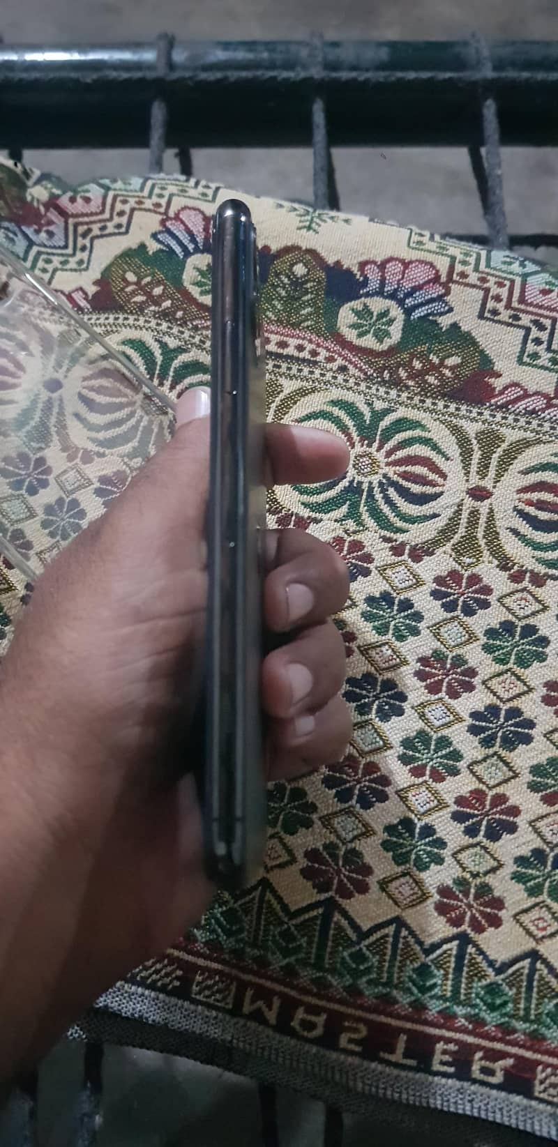 Apple iPhone 11 Pro Max 4