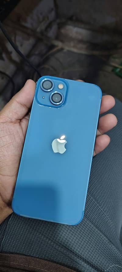 Apple iPhone 13