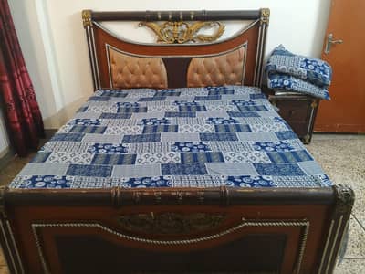 King Size Wooden Bed - Beautiful Design - Rs. 30,000 Final
