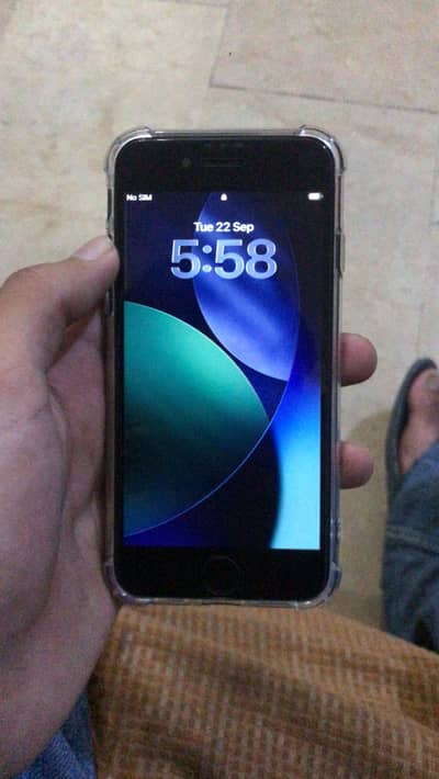 Apple iPhone SE