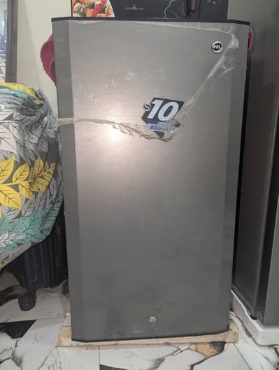 PEL PRLP 1100 Refrigerator – Damaged Freezer Coil