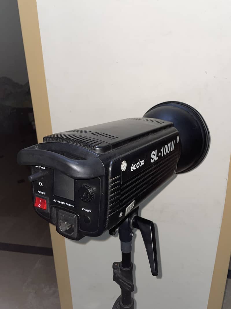 Godox 100w light 1