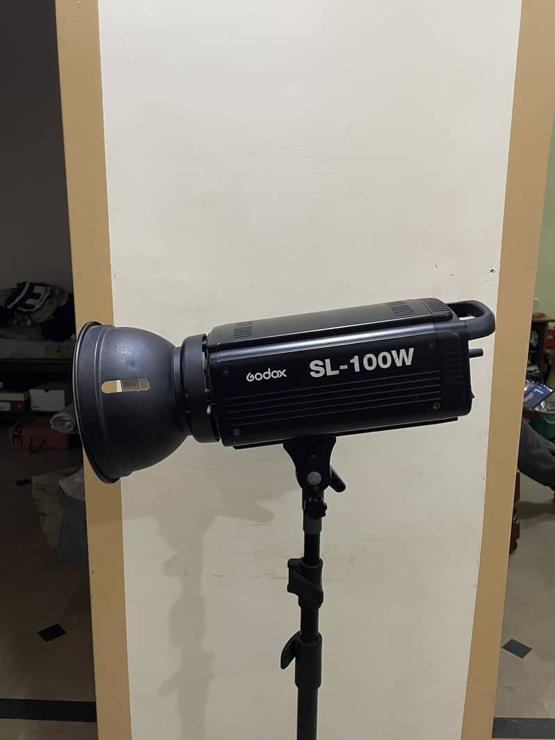 Godox 100w light 3