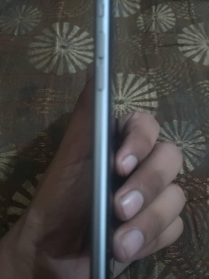 Apple iPhone 6 2