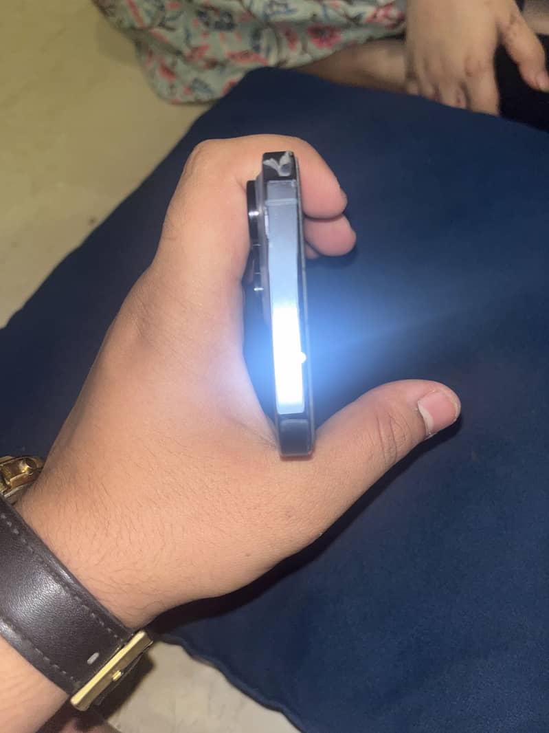 Apple iPhone 13 Pro 5