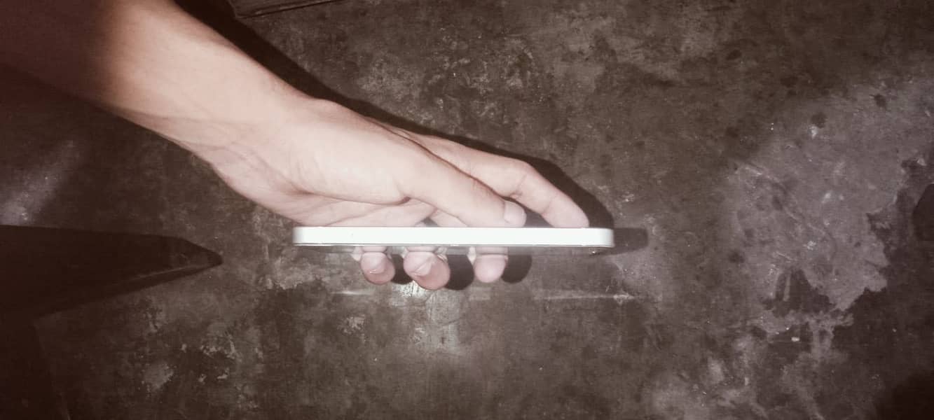 Apple iPhone 13 3