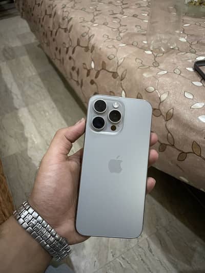 Apple iPhone 15 Pro Max