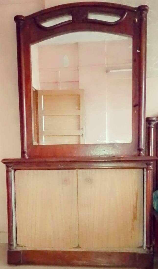 Dressing Table (used) 0