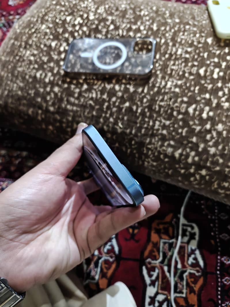 Apple iPhone 14 6