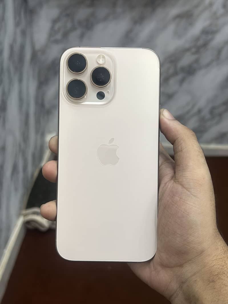 Apple iPhone 16 Pro Max 5