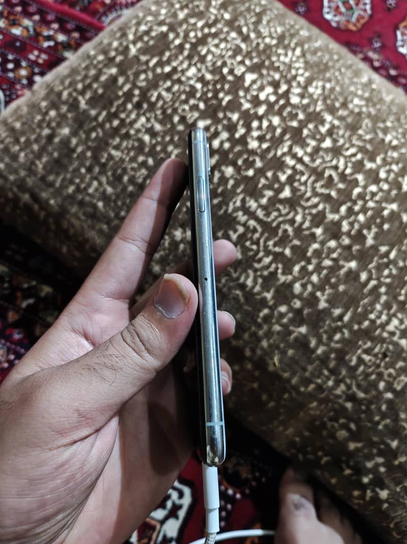 Apple iPhone X 5