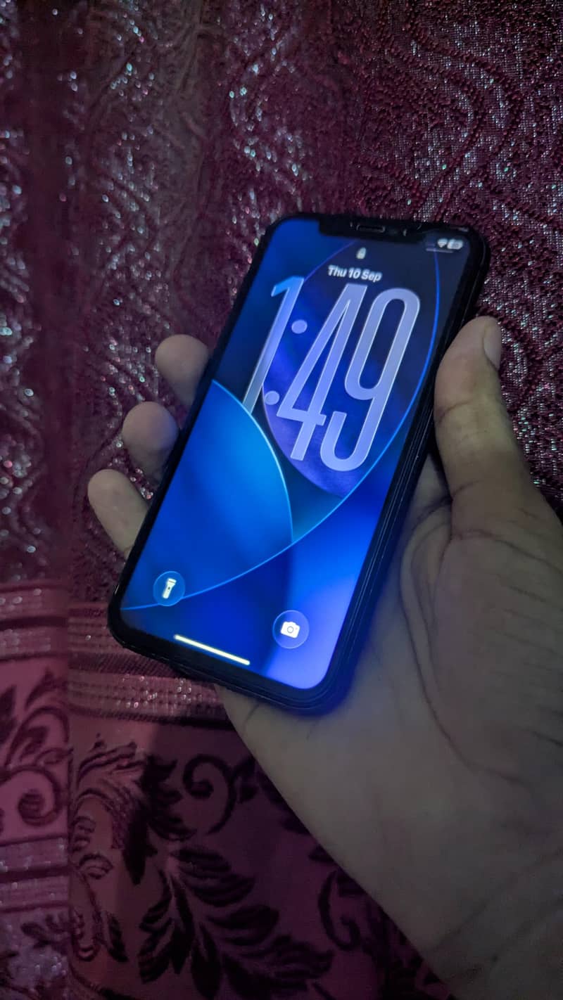 Apple iPhone 11 0