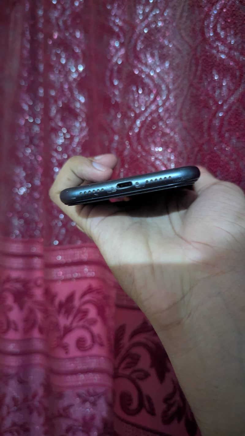 Apple iPhone 11 5