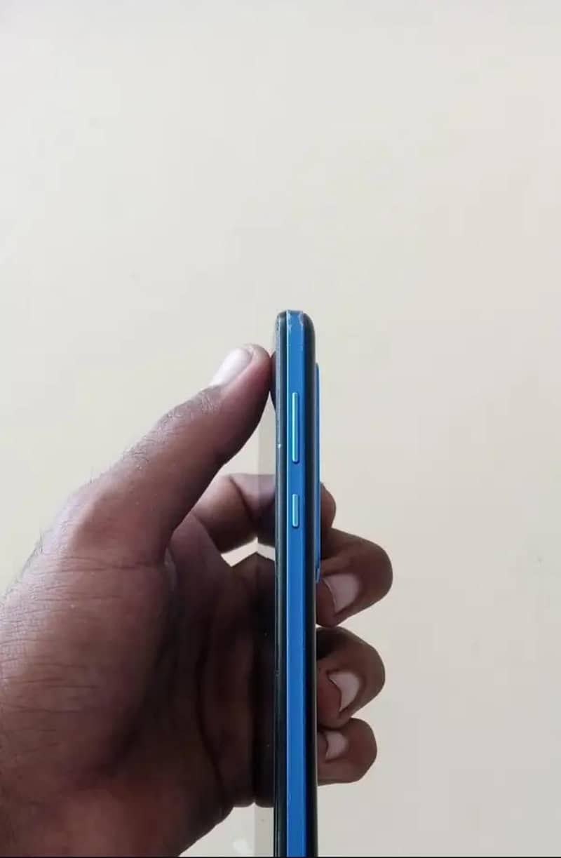 Sharp Aquos R5G pta 3