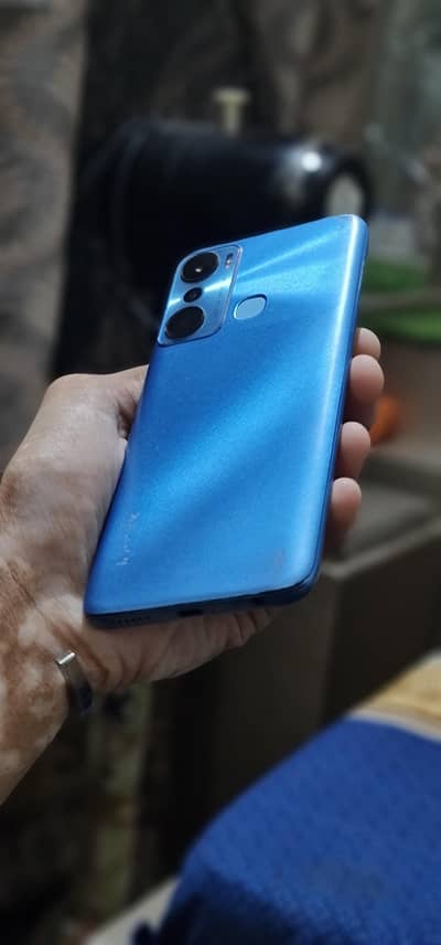 Infinix Hot 20i
