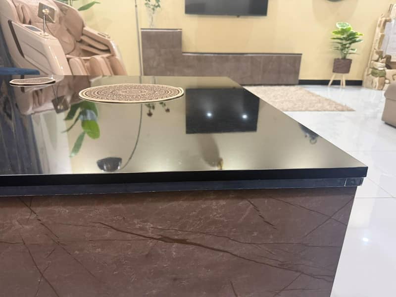 LCD Console with Center Table 5