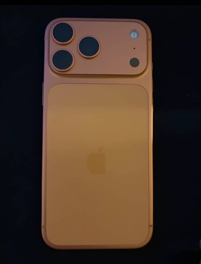 Apple iPhone 17 Pro Max 2