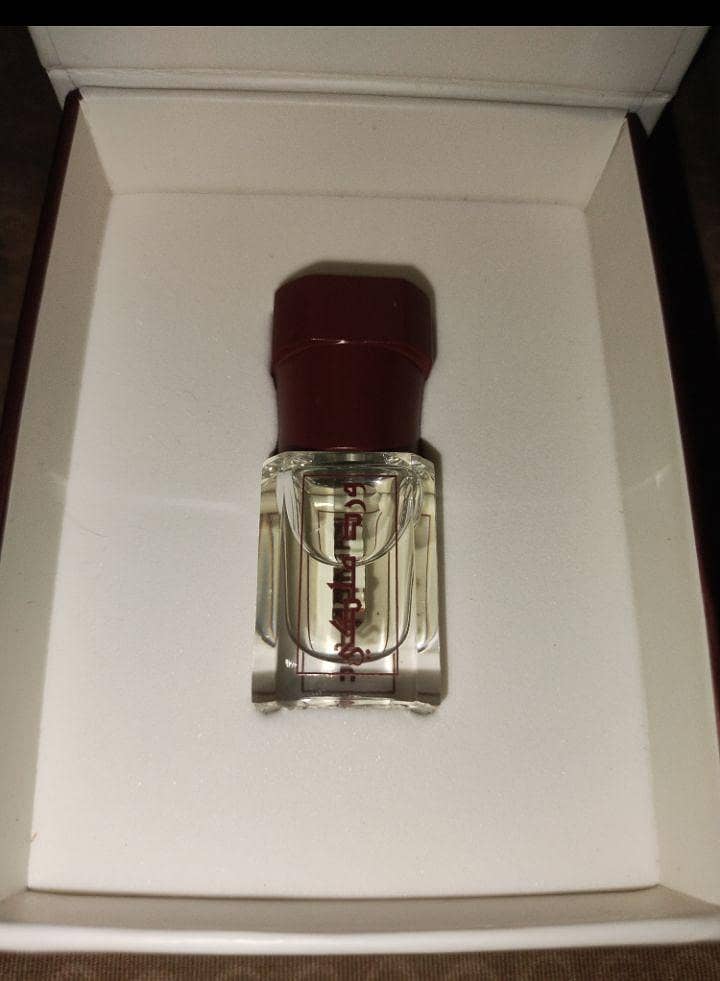 Arabian Oud 4