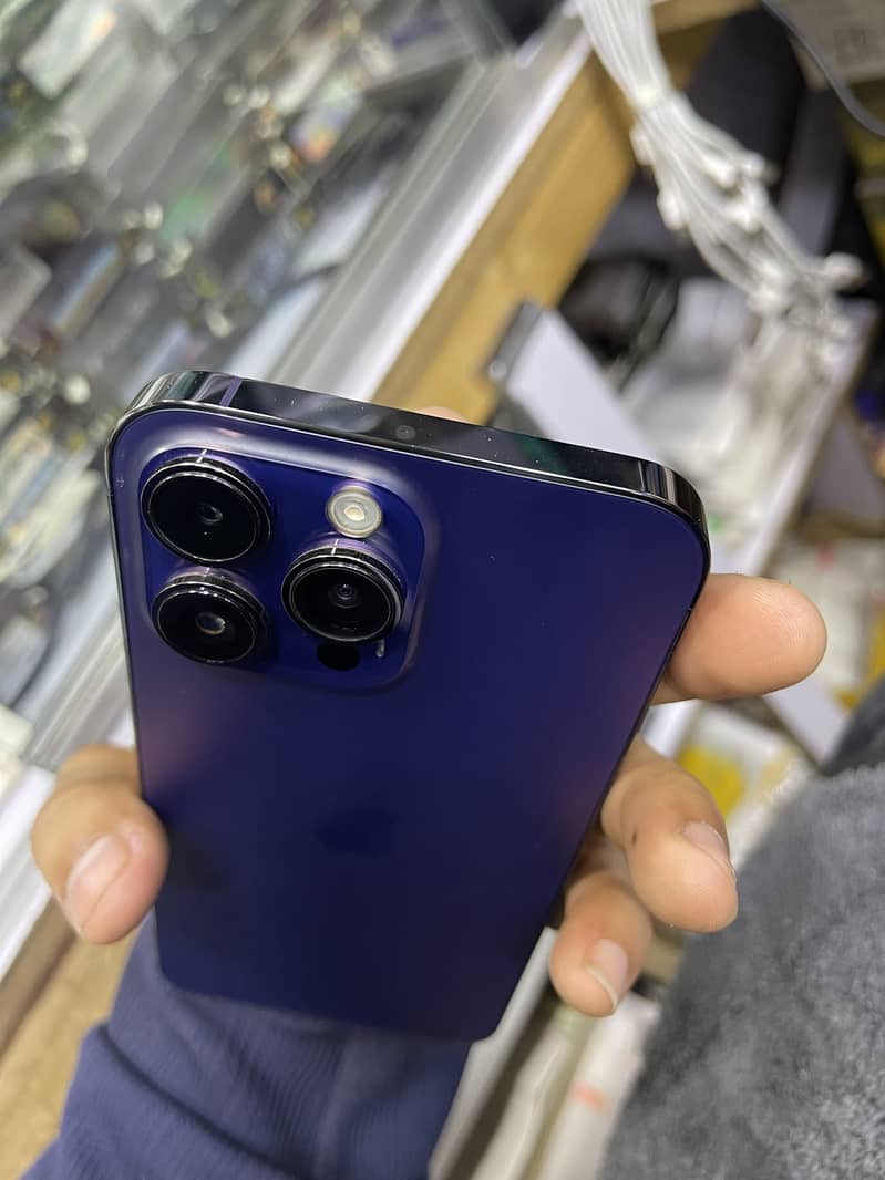 Apple iPhone 14 Pro Max 0